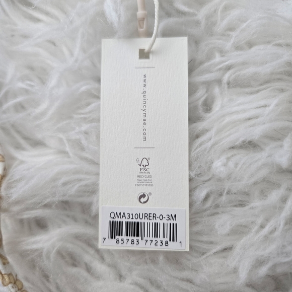 Quincy Mae Bunny Bonnet in Dahlia. Size 0-3 M. New.Featuring the sweetest flop - Picture 8 of 9